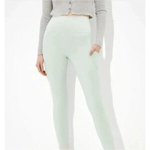 American Eagle The Everything Pocket Legging in Pastel Mint Green